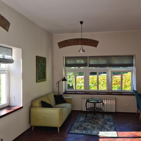 Apartament W Starej Szkole Lejlighed Srebrna Góra Eksteriør billede
