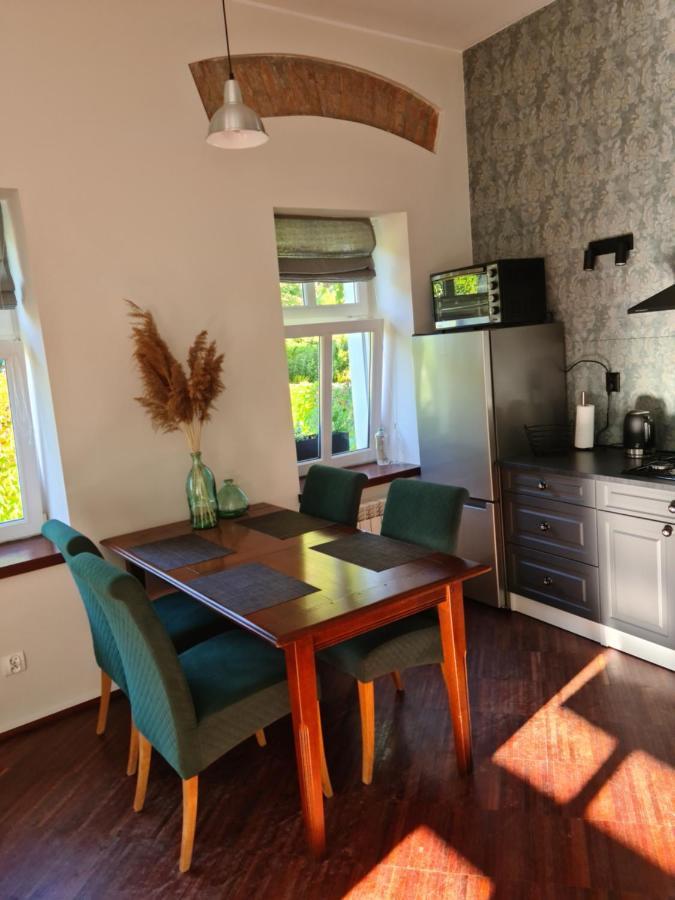 Apartament W Starej Szkole Lejlighed Srebrna Góra Eksteriør billede